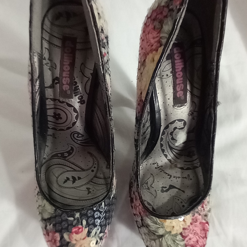 Dollhouse Lannah Heels - Picture 6 of 7
